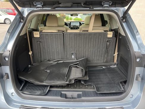 Used 2024 Toyota Highlander Platinum AWD/4WD image 29