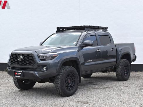Used 2020 Toyota Tacoma TRD Off-Road w/ TRD Premium Off Road Package AWD/4WD image 8