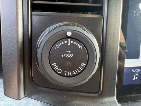 Used 2022 Ford F150 Lariat RWD image 21