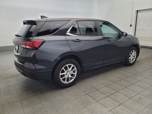 Used 2022 Chevrolet Equinox LT w/ LPO, Floor Liner Package FWD image 10