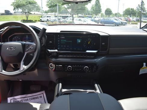 Used 2025 Chevrolet Silverado 2500 ZR2 w/ Technology Package AWD/4WD image 23