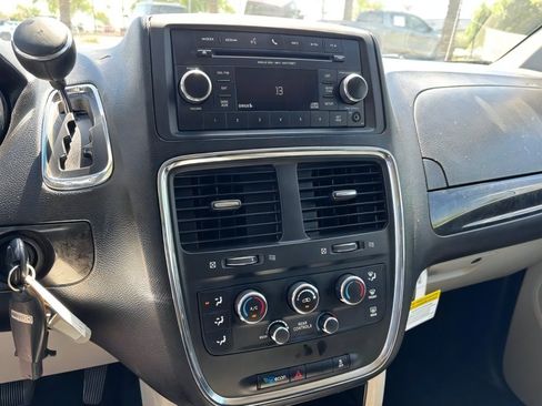 Used 2015 Dodge Grand Caravan SE w/ Quick Order Package 29E SE FWD image 14