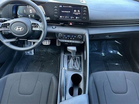 Certified 2025 Hyundai Elantra Sport image 14