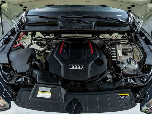 Used 2023 Audi SQ5 Premium Plus w/ Premium Plus Package image 31