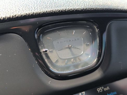 Used 2019 Chrysler 300 S AWD/4WD image 20