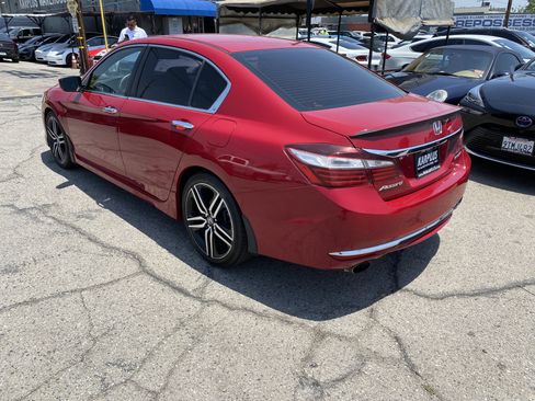 Used 2016 Honda Accord Sport image 9