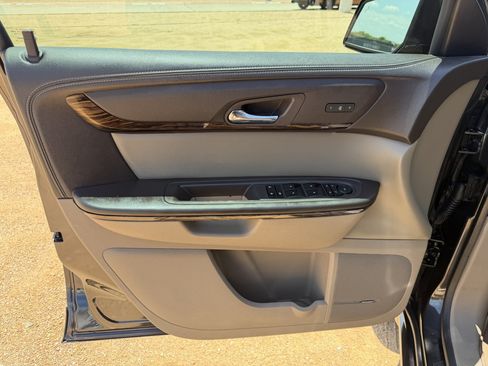 Used 2015 GMC Acadia Denali FWD image 12