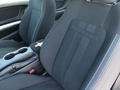 Used 2020 Ford Mustang Coupe image 4