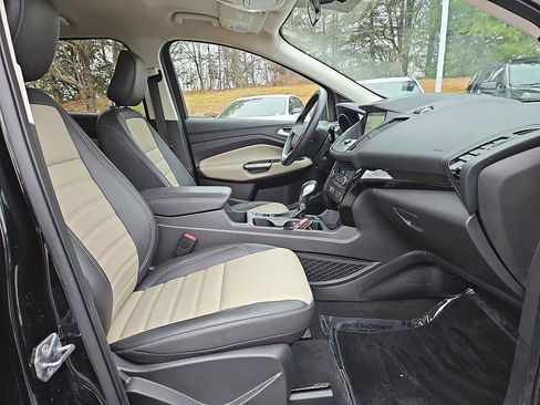 Used 2019 Ford Escape SEL image 13