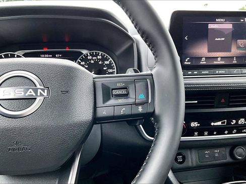 Used 2025 Nissan Rogue SV AWD/4WD image 13