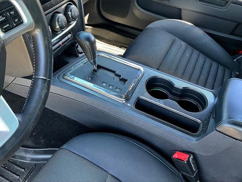 Used 2013 Dodge Challenger SXT image 11