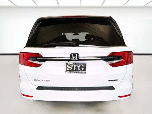 Used 2022 Honda Odyssey Touring image 5