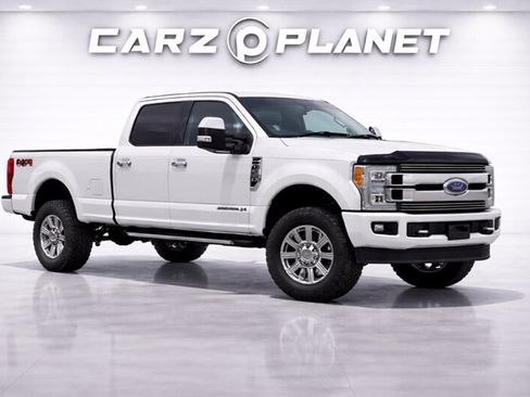Used 2019 Ford F350 Limited image 1