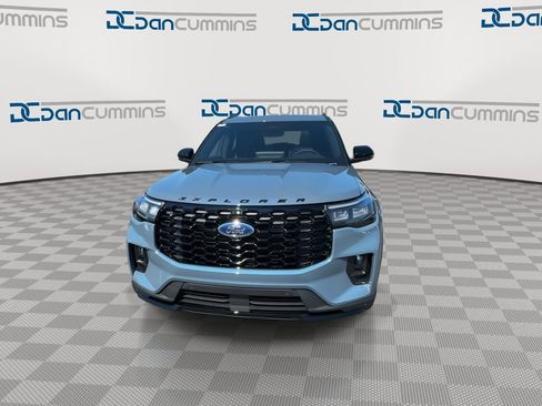 New 2026 Ford Explorer ST-Line AWD/4WD image 3