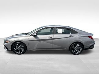 Used 2024 Hyundai Elantra Limited FWD video 2