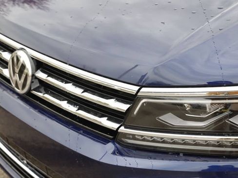 Used 2021 Volkswagen Tiguan SEL Premium R-Line AWD/4WD image 9