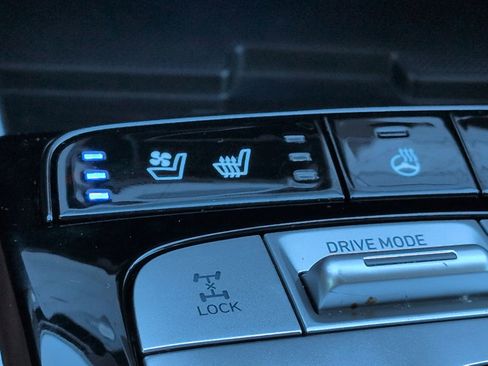 Used 2024 Hyundai Tucson Limited image 25