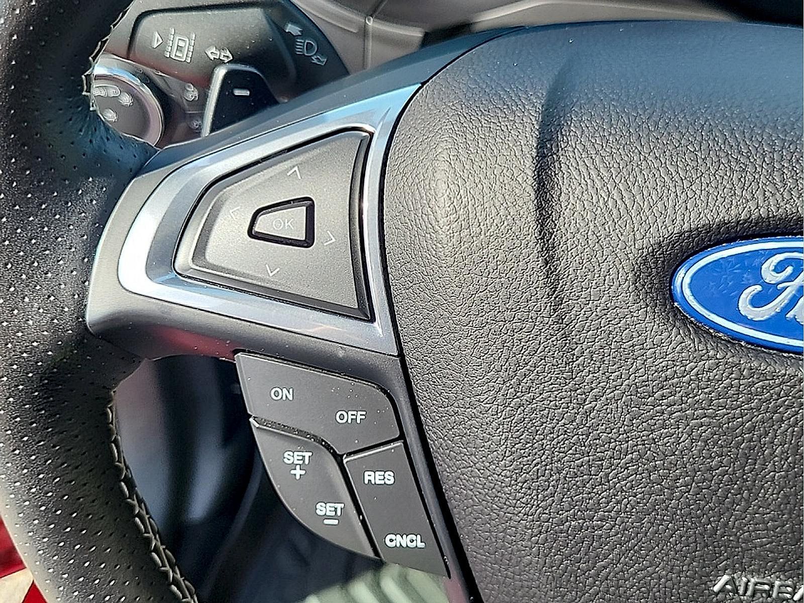 Used 2022 Ford Edge ST AWD/4WD image 17
