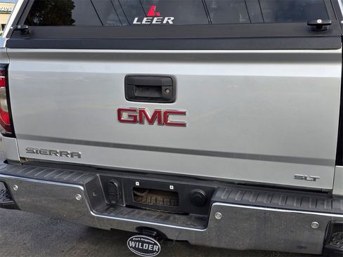 Used 2018 GMC Sierra 1500 SLT image 12