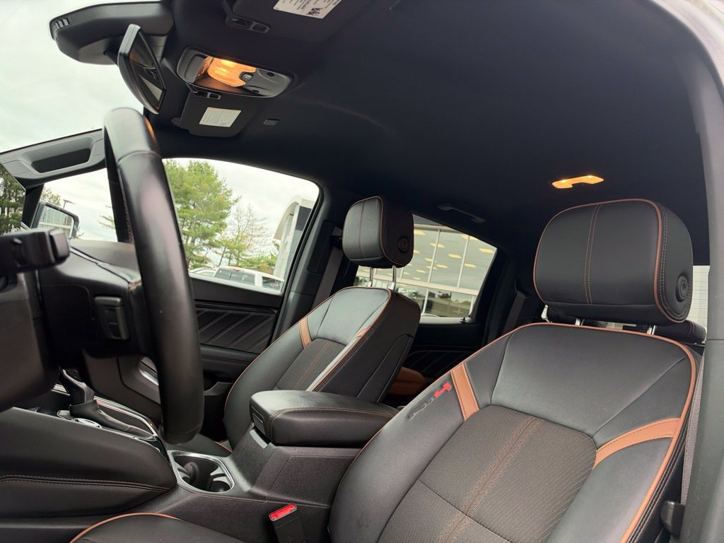 Used 2024 GMC Canyon AT4 AWD/4WD image 16