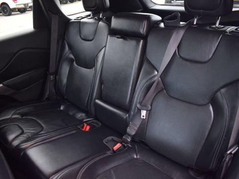 Used 2020 Jeep Cherokee Limited AWD/4WD image 10