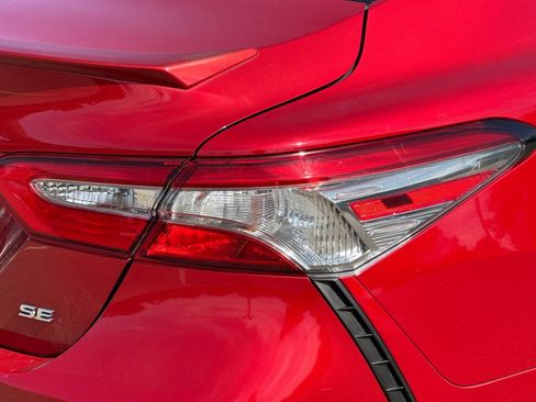 Used 2019 Toyota Camry SE w/ Convenience Package FWD image 49