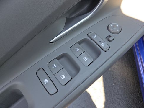 Used 2023 Hyundai Elantra SEL FWD image 29