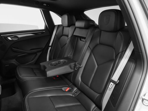 New 2026 Porsche Macan S image 48