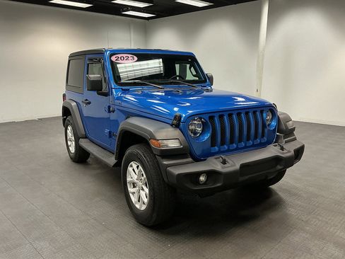 Used 2023 Jeep Wrangler Sport AWD/4WD image 7