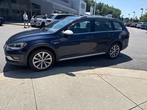 Used 2019 Volkswagen Golf Alltrack S AWD/4WD image 17