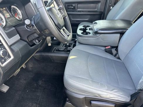 Used 2015 RAM 2500 Tradesman w/ Chrome Appearance Group image 25