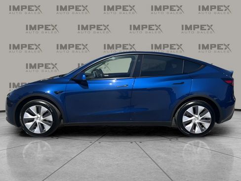 Used 2024 Tesla Model Y Long Range image 2