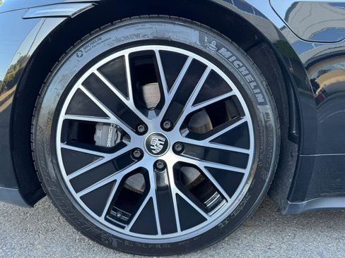 Used 2021 Porsche Taycan RWD image 19