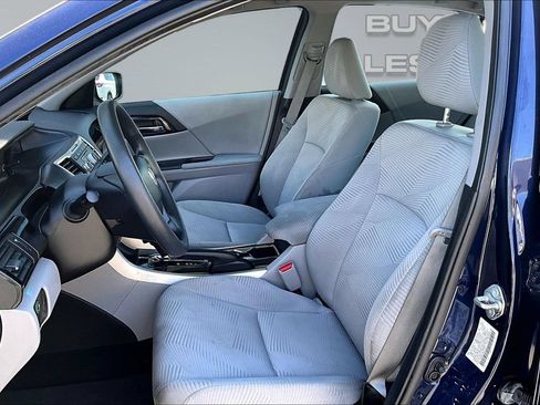 Used 2017 Honda Accord LX image 23
