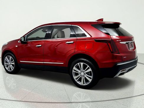 Certified 2024 Cadillac XT5 Premium Luxury w/ Technology Package AWD/4WD image 3
