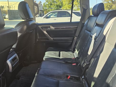 Used 2014 Lexus GX 460 w/ Premium Package AWD/4WD image 22