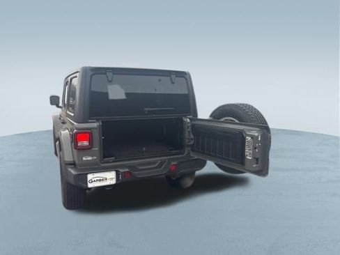 Used 2019 Jeep Wrangler Unlimited Sahara w/ Dual Top Group image 11