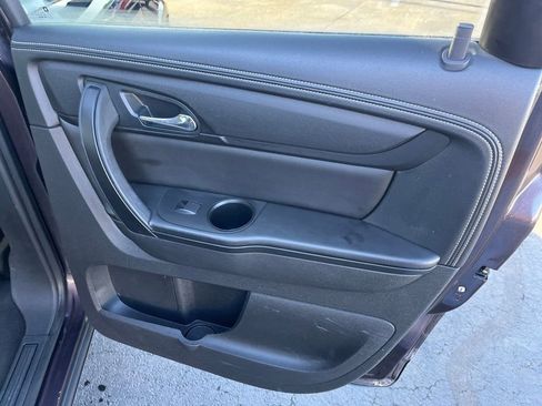 Used 2016 Chevrolet Traverse LT w/ Style and Technology Package image 26