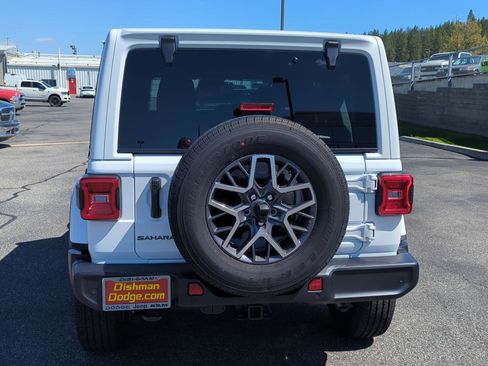 New 2026 Jeep Wrangler Unlimited Sahara AWD/4WD image 5