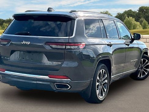 Used 2022 Jeep Grand Cherokee L Overland w/ Luxury Tech Group IV AWD/4WD image 9