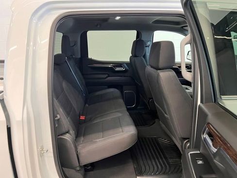 Used 2023 GMC Sierra 1500 SLE AWD/4WD image 9