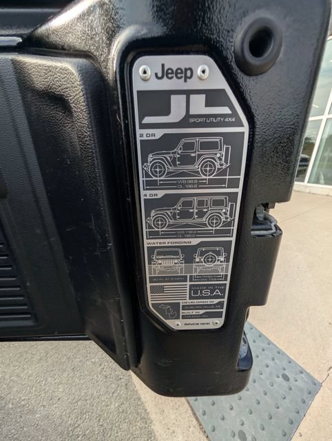 Used 2021 Jeep Wrangler Unlimited Rubicon w/ Uconnect 4C Nav & Sound Group AWD/4WD image 11