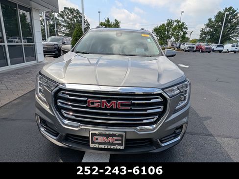 Used 2023 GMC Terrain SLT w/ Tech Package AWD/4WD image 2