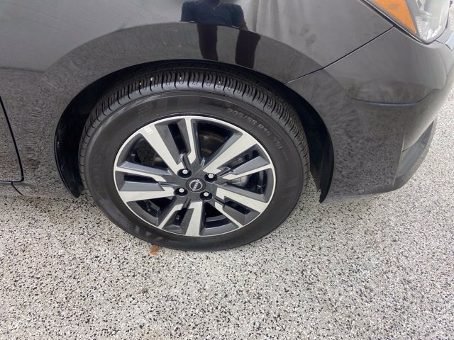 Used 2025 Nissan Versa SV FWD image 5