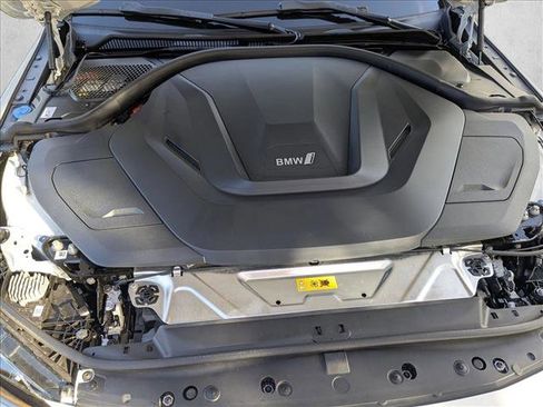 Used 2023 BMW i4 eDrive40 w/ M Sport Package image 23