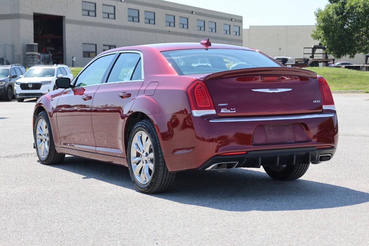 Used 2019 Chrysler 300 Touring L w/ Quick Order Package 22F AWD/4WD image 11