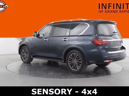 Used 2023 INFINITI QX80 Sensory image 5