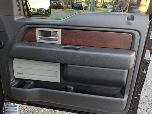 Used 2013 Ford F150 King Ranch w/ King Ranch Luxury Pkg image 31