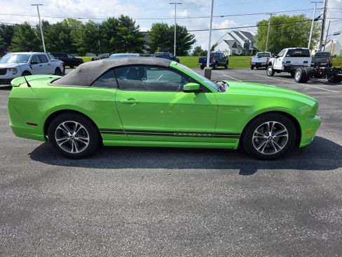 Used 2014 Ford Mustang Premium RWD image 6