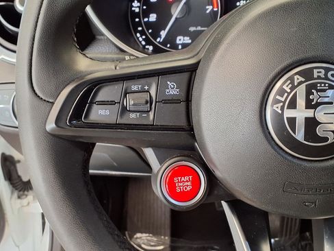 Used 2020 Alfa Romeo Giulia Ti RWD image 28